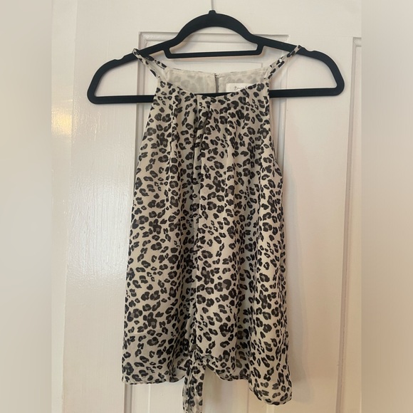 Leopard print top with keyhole opening and front-tie detail - Picture 1 of 5